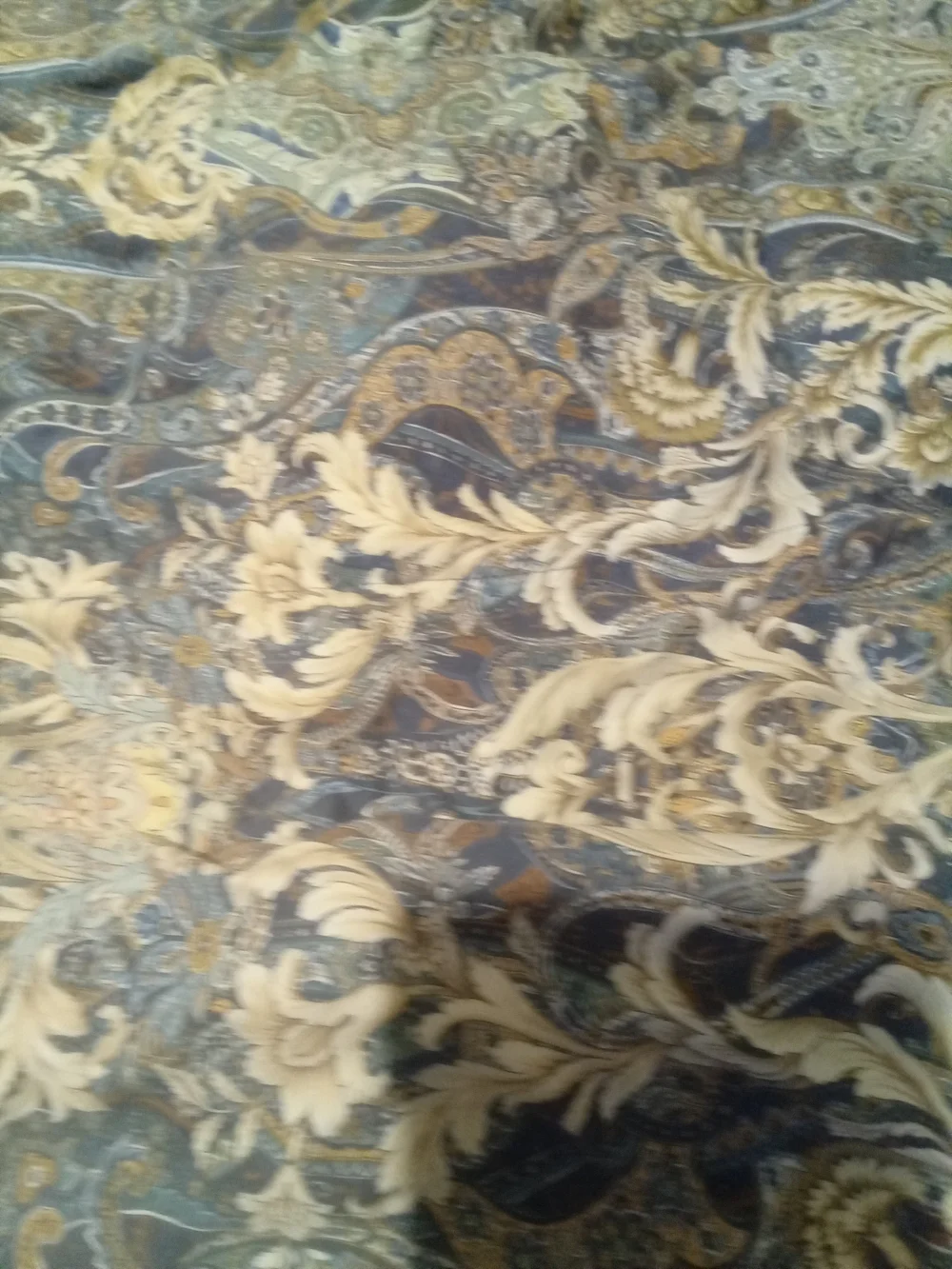 oeko-tex Standard 100 Paisley Comforter in Blue/Cream Tones King Sz. L 90